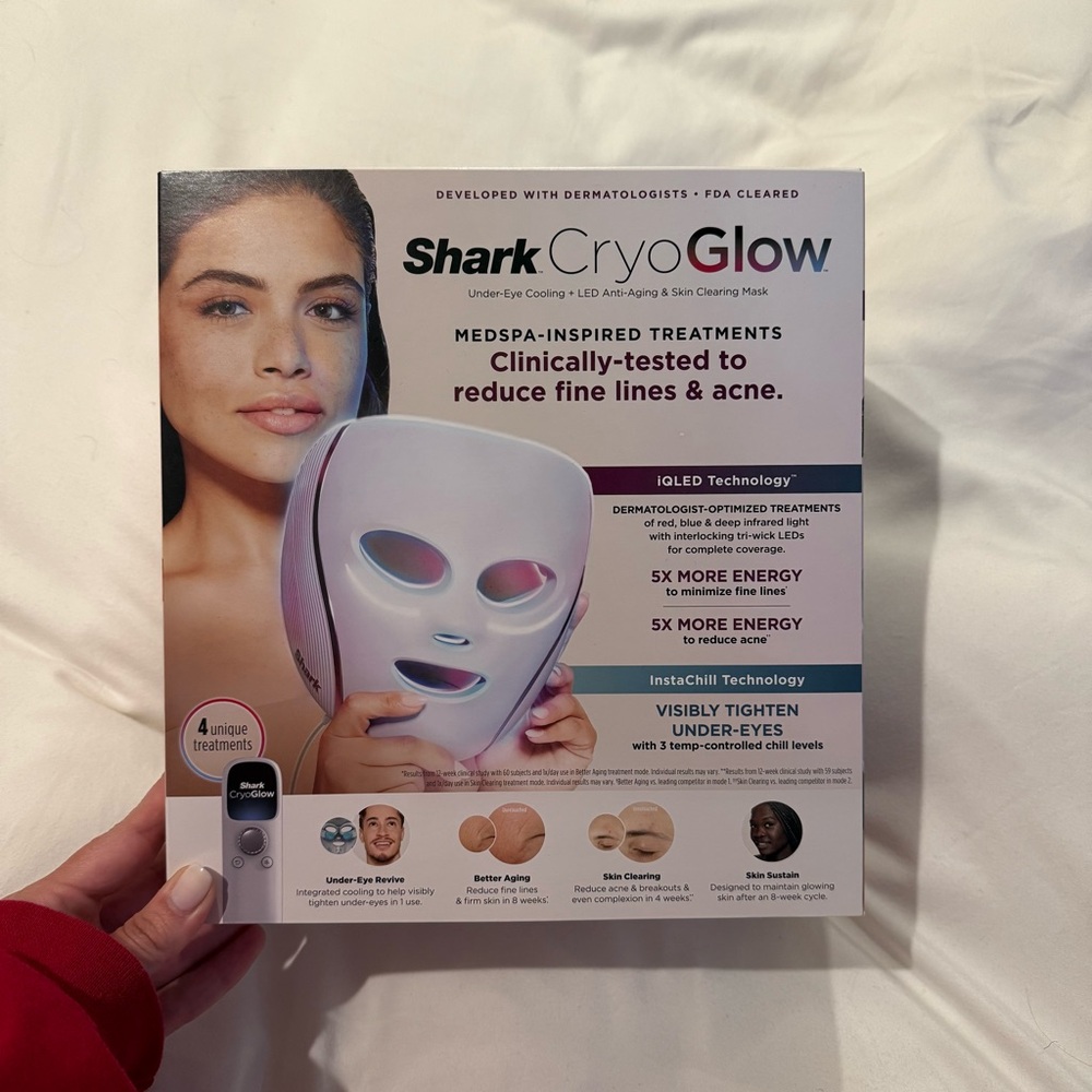 Shark CryoGlow LED Face Mask NEW